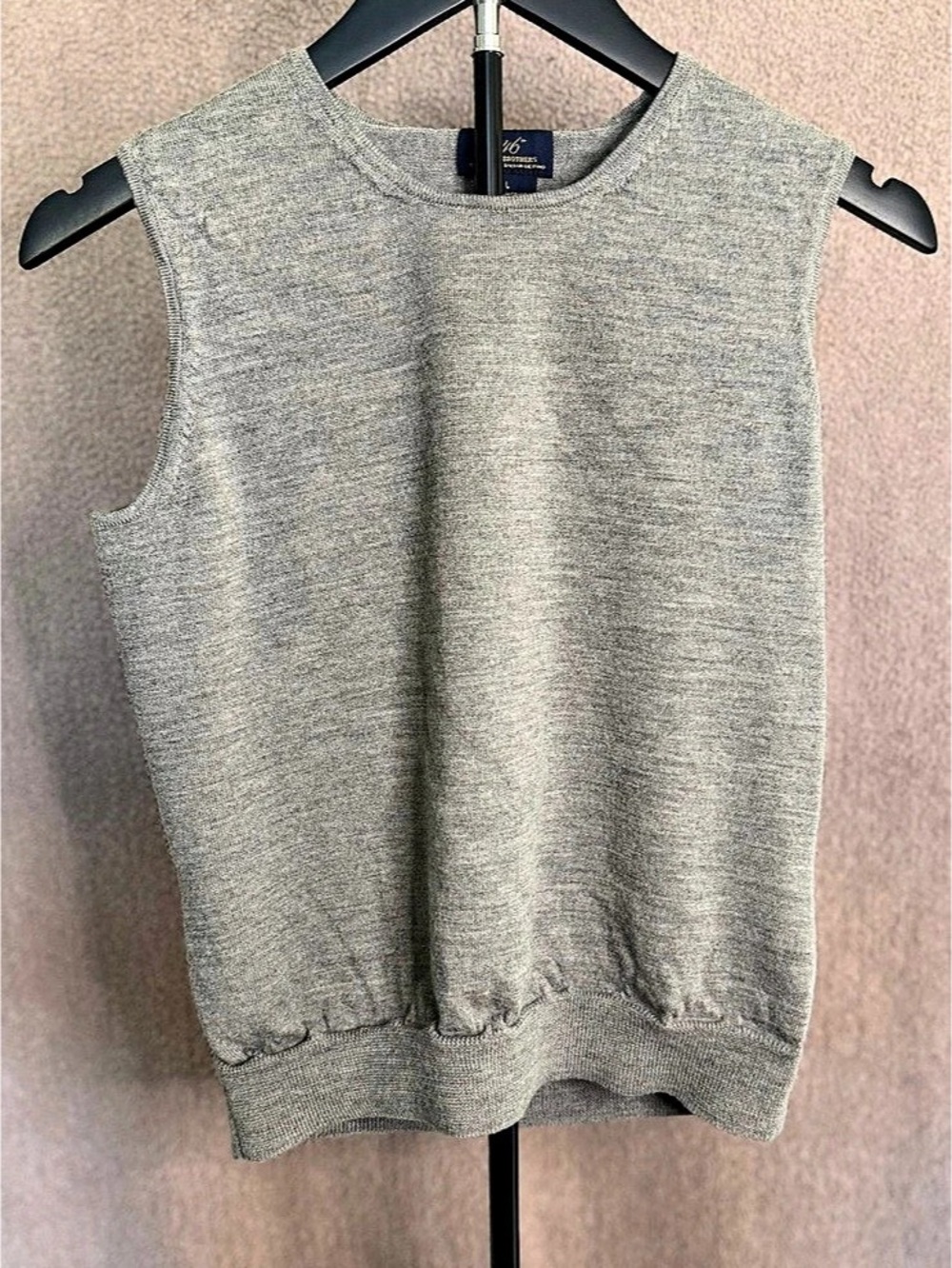Brooks Brothers 346 100% Merino Wool Gray Sleeveless Sweater Vest L